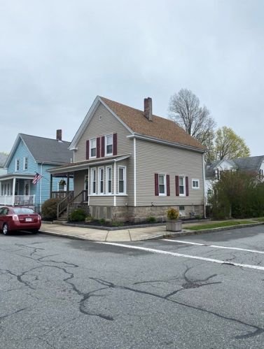 384 Court St, New Bedford, MA 02740 exterior