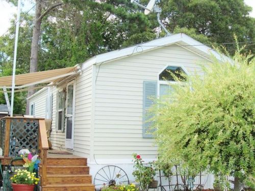 9 Swan Ln, Wareham, MA 02571 exterior
