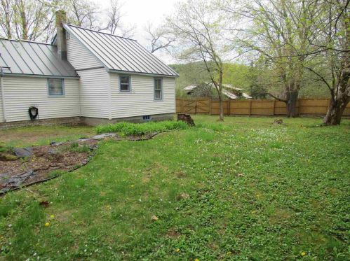 22 2Nd St, Claremont, NH 03743 exterior