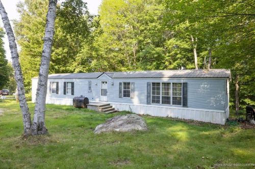 6 Chamberlain Rd, West-Paris, ME 04289 exterior