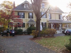 908 Beacon St, Newton, MA 02459 exterior