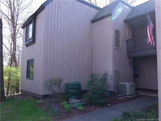 5 Deepwood Dr, Southington, CT 06489 exterior