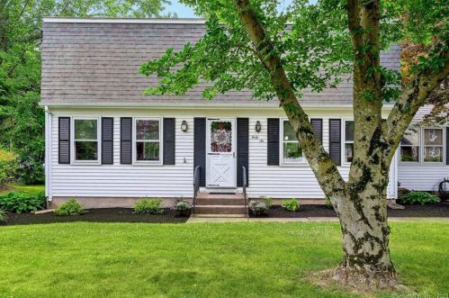 46 Eldridge St, Manchester, CT 06040 exterior