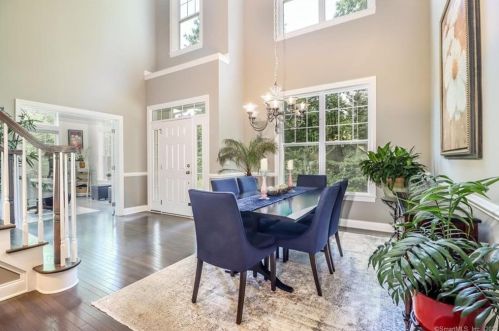 70 Ridgewood Dr, Waterbury, CT 06710 exterior