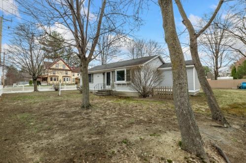 149 Concord St, Nashua, NH 03064 exterior