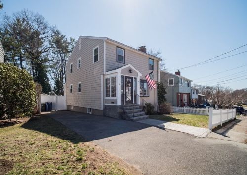 14 Crosstown Ave, Roxbury-Xing, MA 02132 exterior