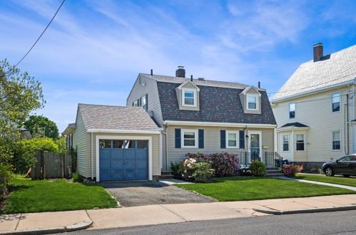 210 Willow St, Roxbury-Xing, MA 02132 exterior
