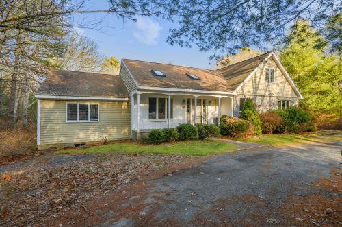 326 Turtleback Rd, Marstons Mills, MA 02648 exterior