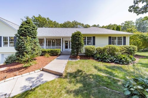 55 Hillcrest Cir, Montgomery, MA 01085 exterior