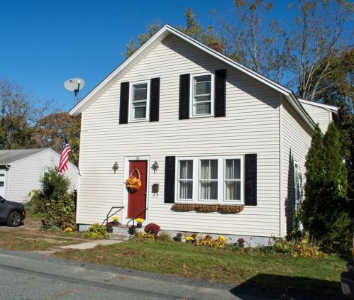 66 Brayton Ave, Warwick, RI 02886 exterior