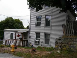 49 Winter St, Chestnut Hill, CT 06226 exterior