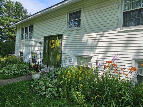 595 Fairbanks Rd, Farmington, ME 04938 exterior