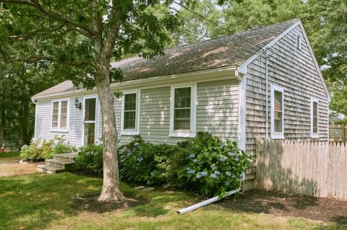 4 Rhine Rd, Yarmouth, MA 02675 exterior