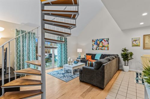 120 Howland Cir, Brewster, MA 02631 exterior