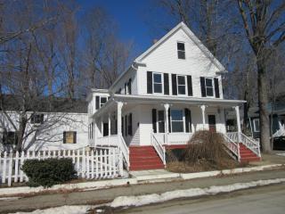 71 South St, Somersworth, NH 03878 exterior