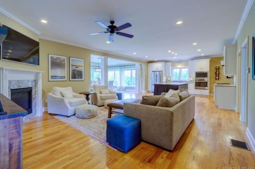 6 Bridle Path Dr, Southington, CT 06489 exterior