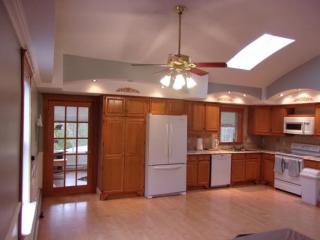82 Fordway Ext, Derry, NH 03038 exterior