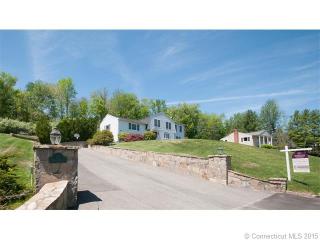 22 Drover Rd, Brookfield Center, CT 06804 exterior