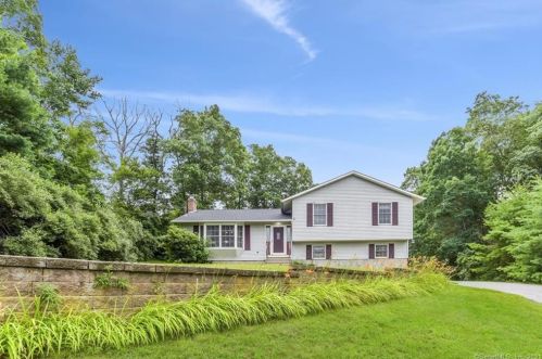 13 Snake Meadow Hill Rd, Moosup, CT 06354 exterior