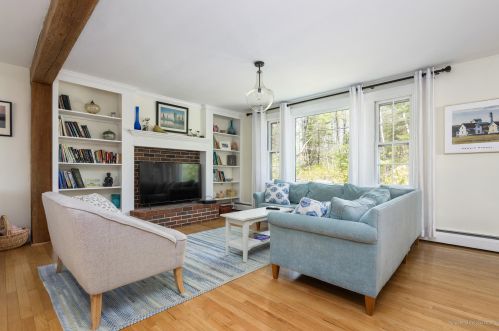 2 Cushing Briggs Rd, Freeport, ME 04032 exterior