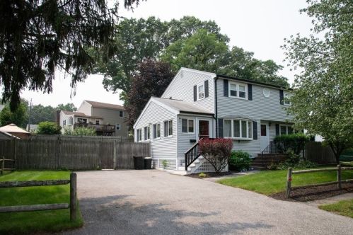 25 Blair Ter, Peabody, MA 01960 exterior