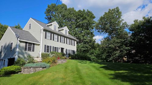 52 Williamine Dr, Newton, NH 03858 exterior