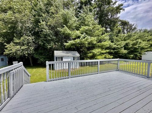 16 Circle Dr, North Windham, CT 06278 exterior