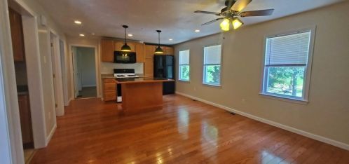 86 Pinehurst Ave, Auburn, MA 01501 exterior