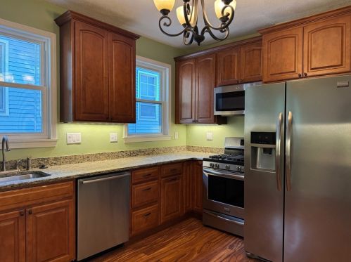 59 Centre St, Roxbury-Xing, MA 02119 exterior