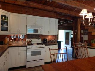 505 Weaver Rd, Huntington, VT 05462 exterior