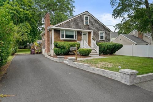 294 Central St, Weymouth, MA 02190 exterior