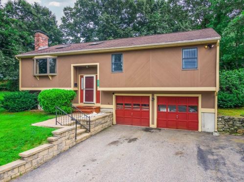 78 Bertenshaw Rd, Woonsocket, RI 02895 exterior