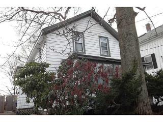 18 Knowles St, Pawtucket, RI 02860 exterior