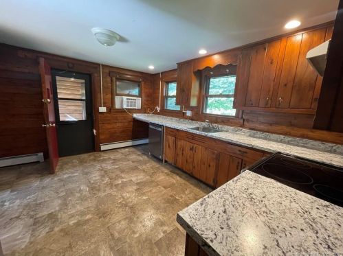130 Rimmon Rd, North-Haven, CT 06473 exterior