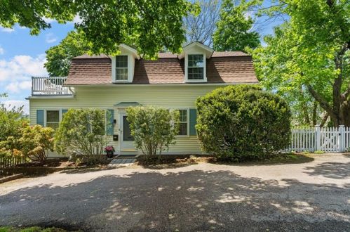 21 Gold St, North Kingstown, RI 02852 exterior