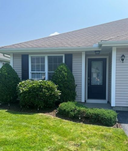 1204 Village Green Cir, Coventry, RI 02816 exterior