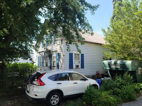 49 Howard St, New-Bedford, MA 02746 exterior