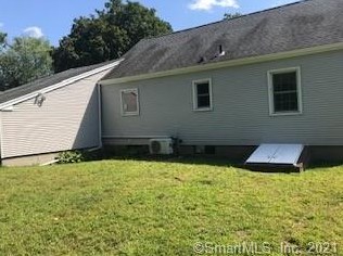 5 Meadowlark Rd, Enfield, CT 06082 exterior