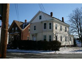 21 Sweetbriar St, Providence, RI 02908 exterior