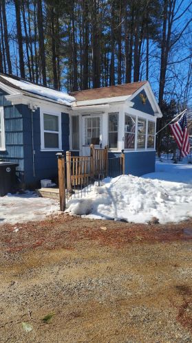 6 Webster Lake Rd, Franklin, NH 03235 exterior