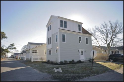 39 Bayview St, Wareham, MA 02571 exterior