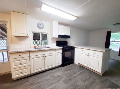 3 Raven Rd, Colchester, CT 06415 exterior