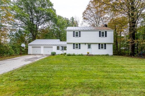 71 School St, Hopkinton, NH 03229 exterior