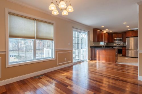 1 Lowther Pl, Nashua, NH 03062 exterior