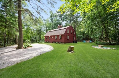 27 Durfee Hill Rd, Glocester, RI 02814 exterior