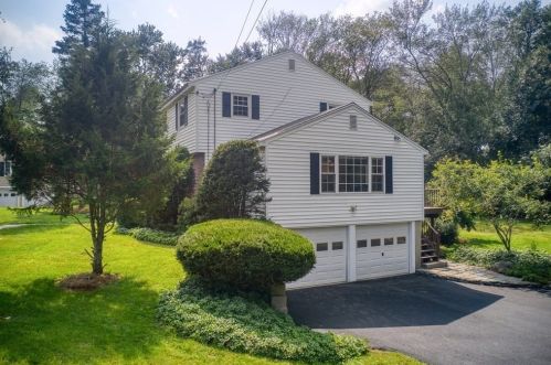 19 Patriots Rd, Acton, MA 01720 exterior