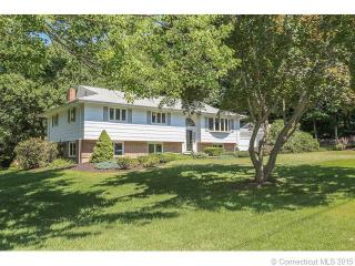 6 Fern Dr, Huntington, CT 06484 exterior