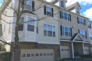 5 Brook Ln, Danbury, CT 06810 exterior