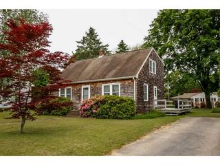 16 Meadow Lark Dr, Westerly, RI 02891 exterior