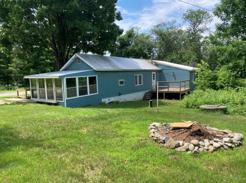 8 Ridge Rd, Chesterville, ME 04938 exterior